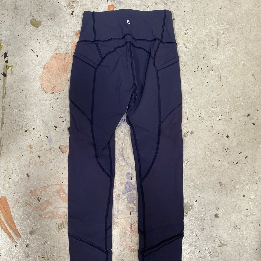 7/8 Lululemon Dark Blue Leggings - Size 4